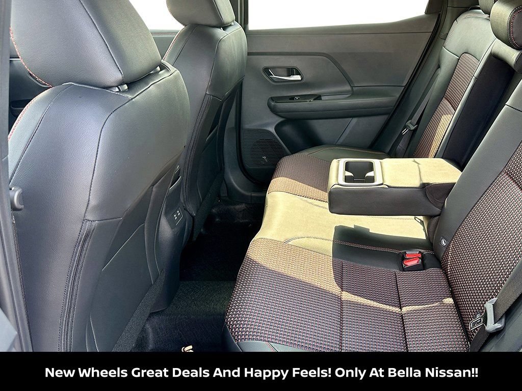 New 2026 Nissan Kicks SR AWD/4WD image 27