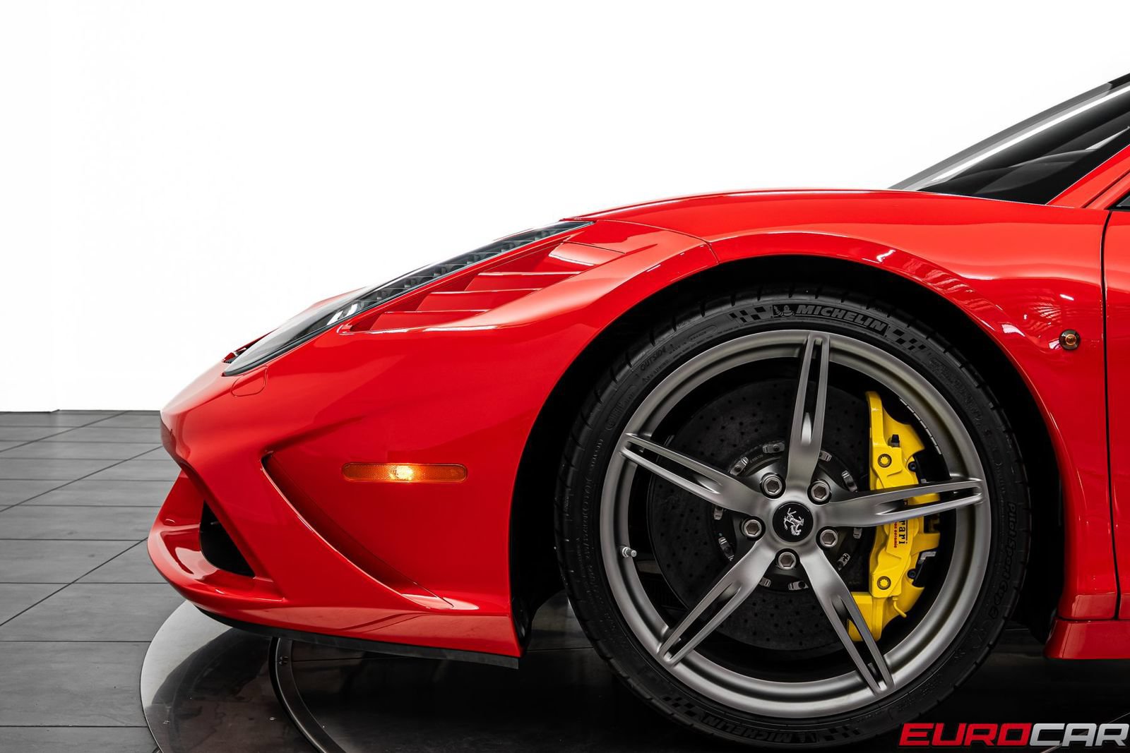 Used 2015 Ferrari 458 Speciale Coupe RWD image 15