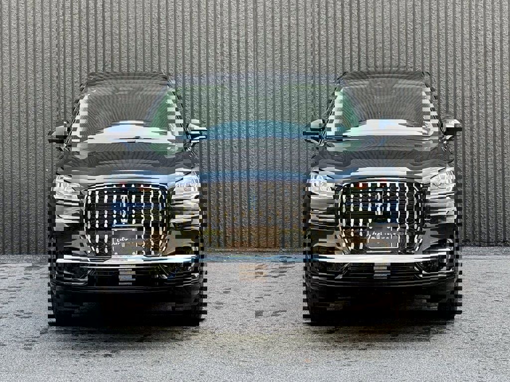 New 2025 Lincoln Corsair Grand Touring image 8