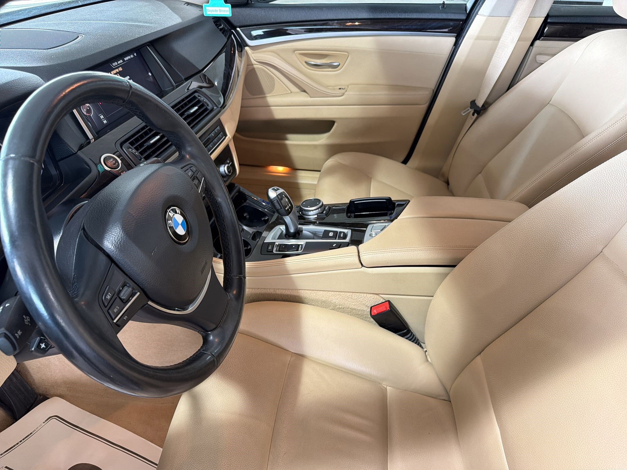Used 2015 BMW 528i Sedan image 4