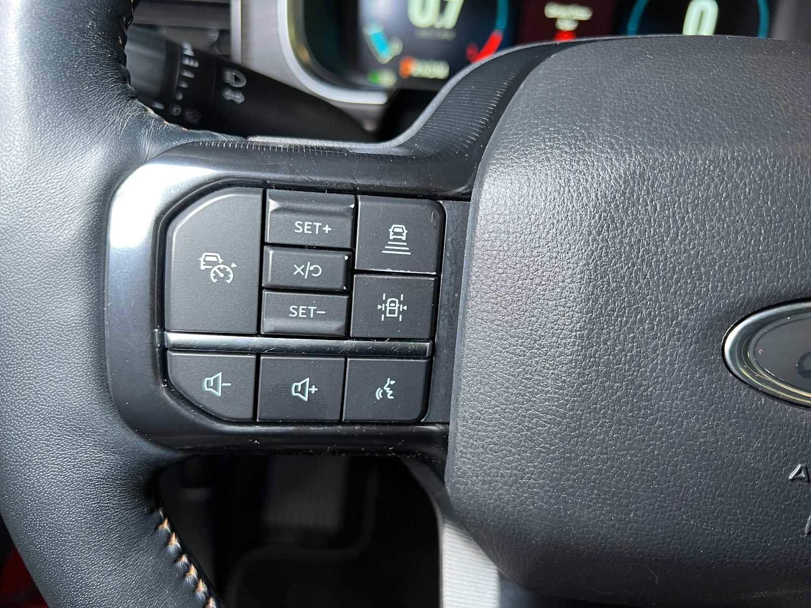 Used 2022 Ford F150 Platinum w/ Trailer Tow Package image 29