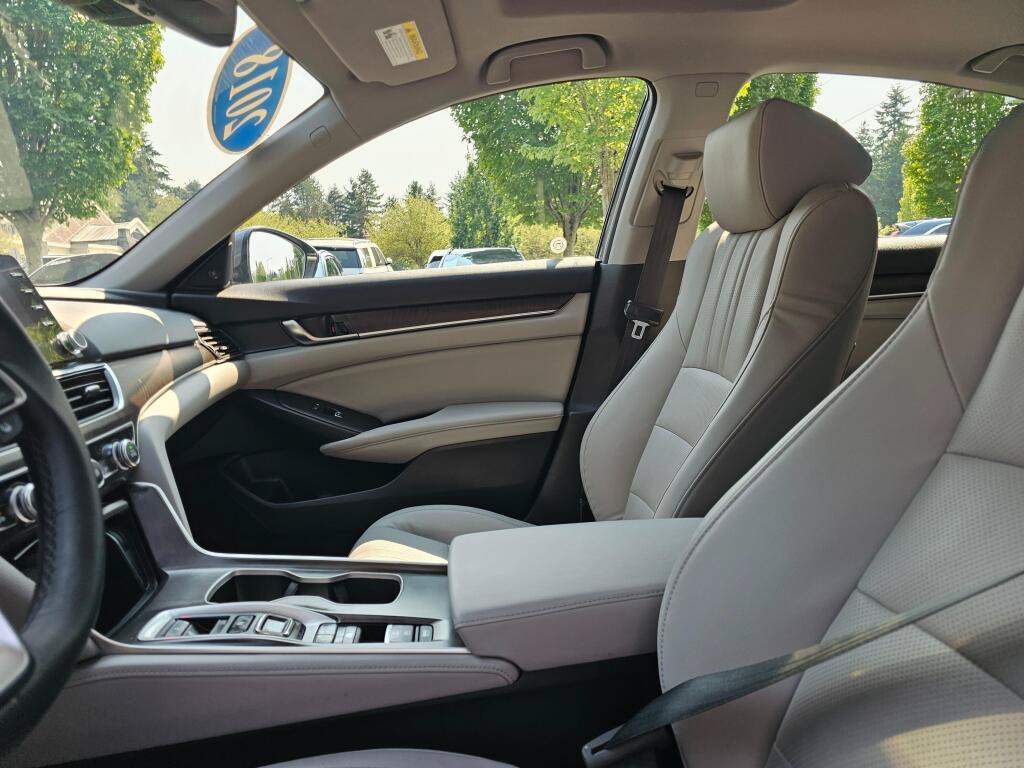 Certified 2018 Honda Accord Touring image 24