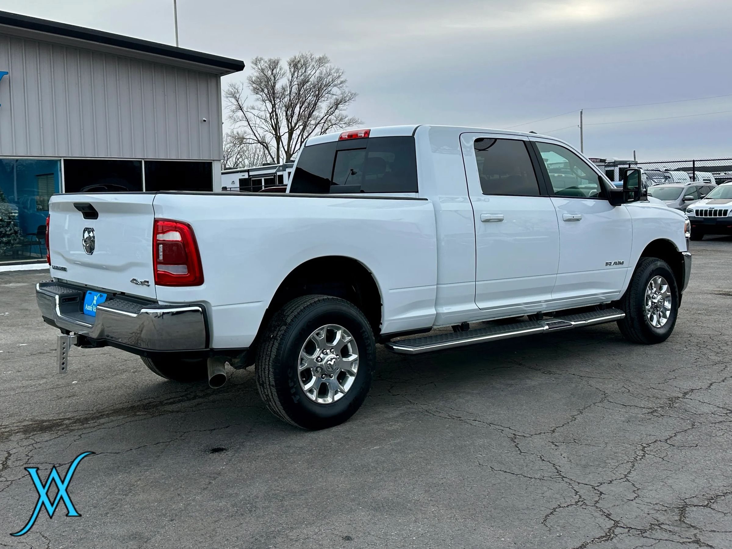 Used 2024 RAM 2500 Laramie AWD/4WD image 7
