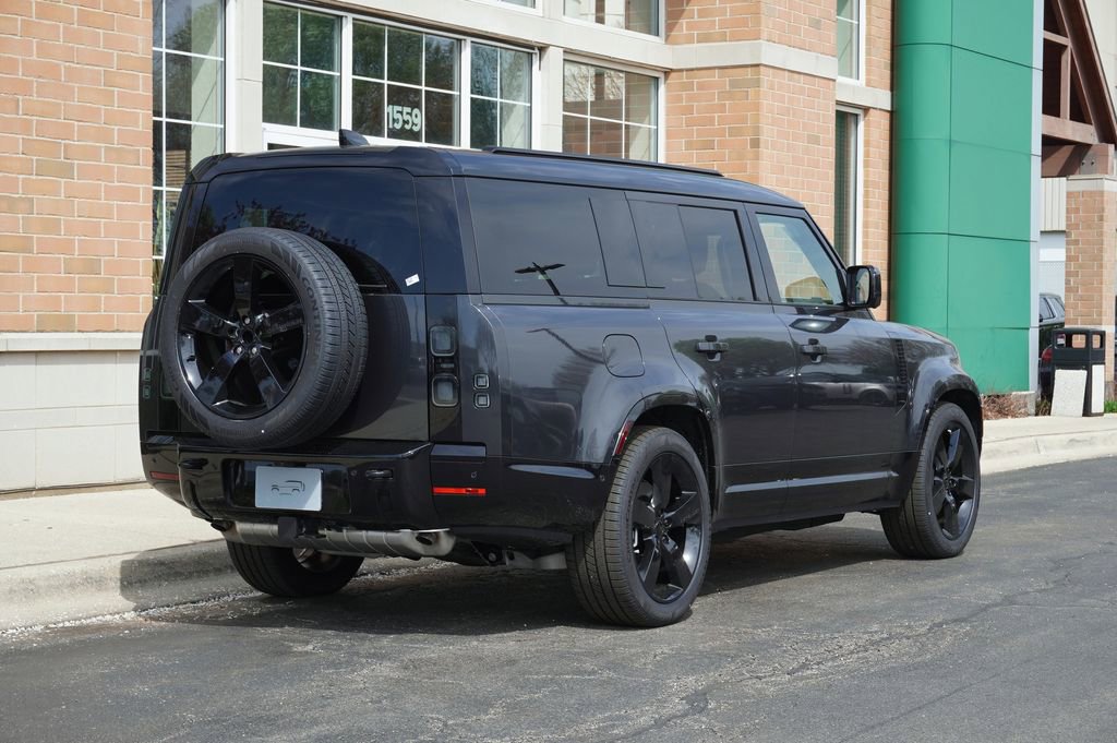 New 2026 Land Rover Defender 130 X-Dynamic SE image 6