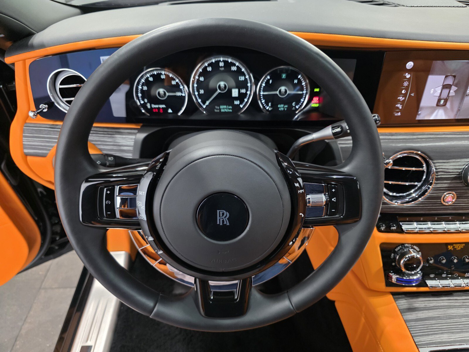 Used 2024 Rolls-Royce Ghost w/ Ghost Package AWD/4WD image 20