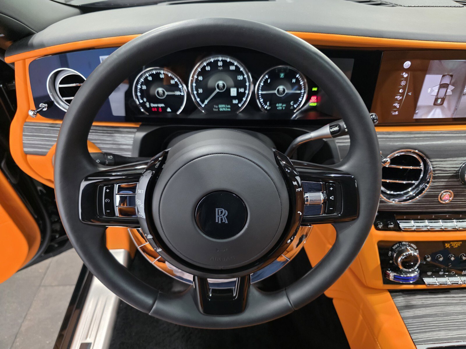 Used 2024 Rolls-Royce Ghost w/ Ghost Package image 20