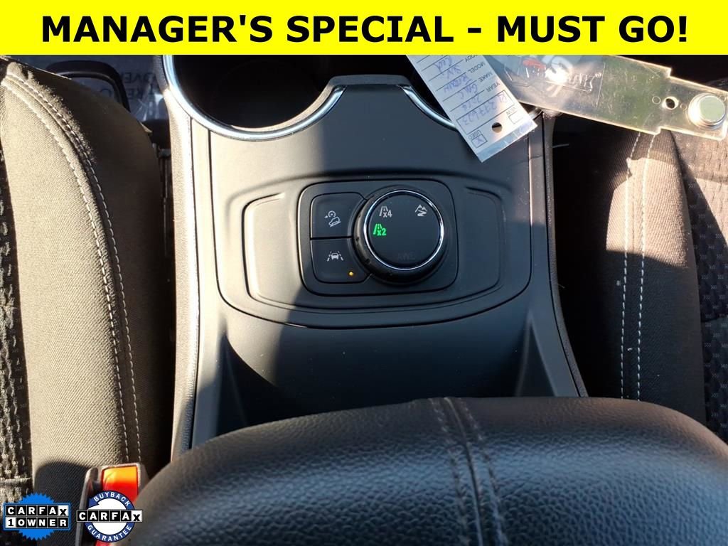 Used 2024 GMC Terrain SLE image 22