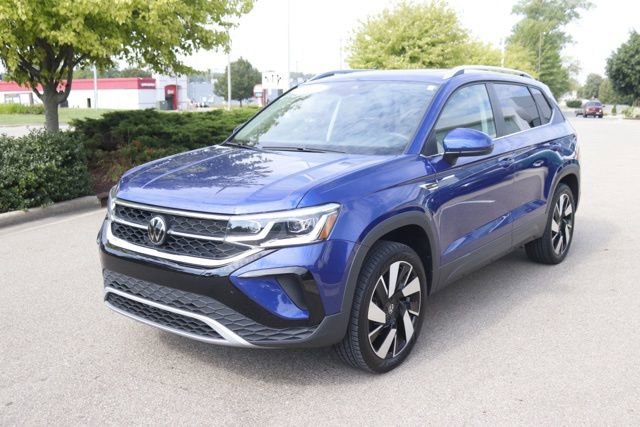 Used 2024 Volkswagen Taos SEL image 8