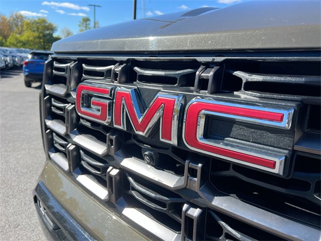 Used 2024 GMC Canyon AT4X image 31