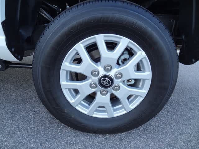 Used 2025 Toyota Tacoma SR5 AWD/4WD image 27