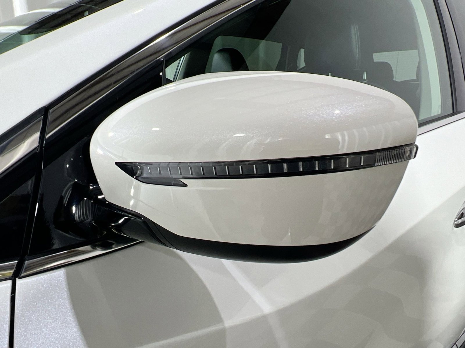 Used 2024 Nissan Murano SV image 14