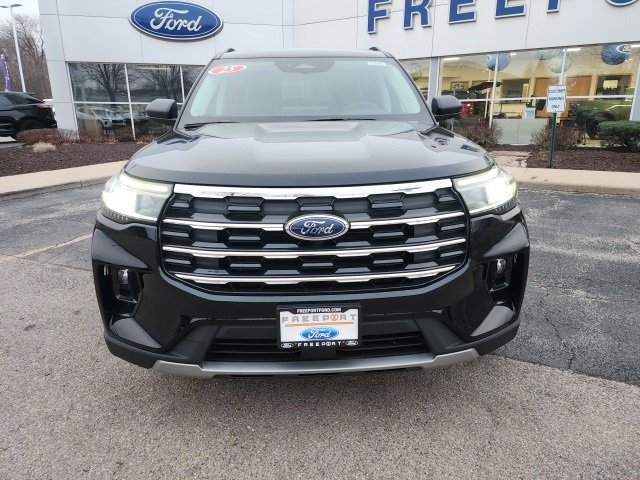 New 2025 Ford Explorer Active w/ Active Comfort Package image 3