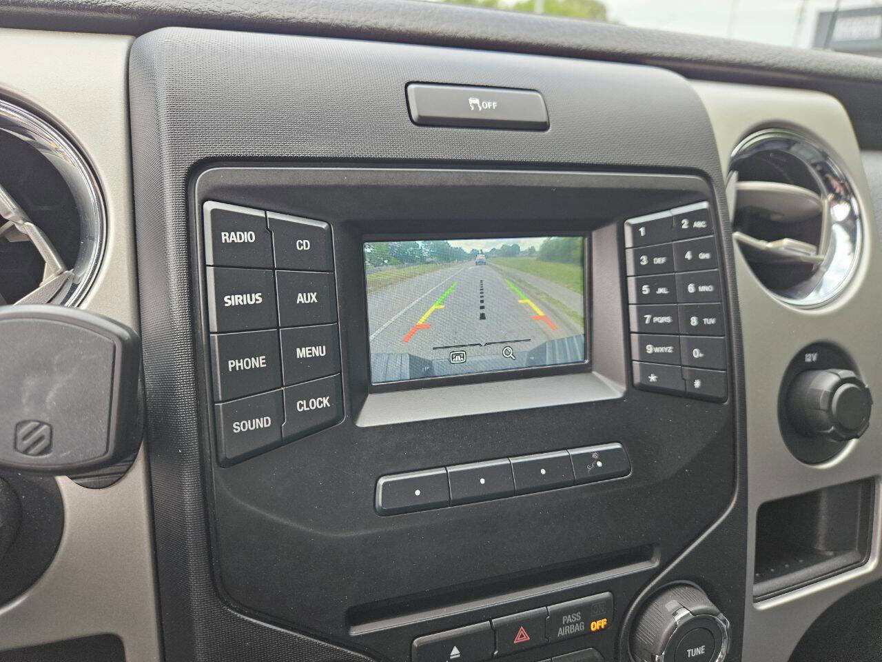 Used 2014 Ford F150 XLT w/ Equipment Group 302A Luxury AWD/4WD image 22