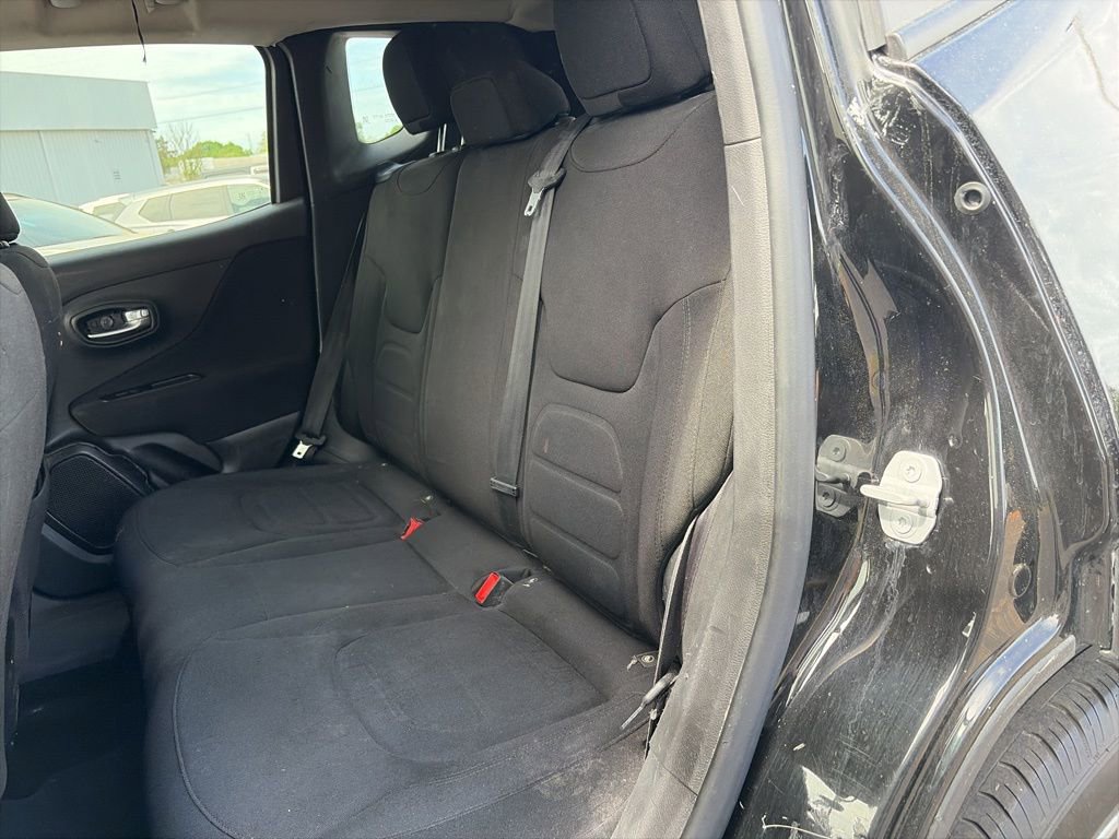 Used 2021 Jeep Renegade Latitude image 11