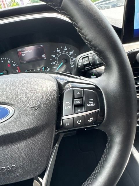 Certified 2022 Ford Escape SE w/ Cold Weather Package AWD/4WD image 27
