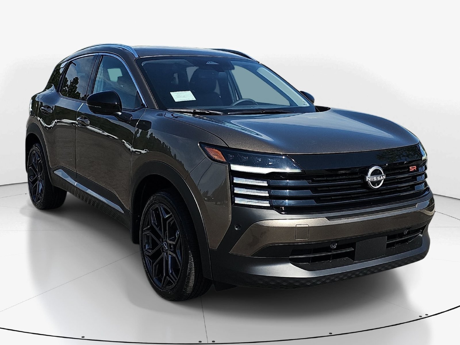 New 2027 Nissan Kicks SR w/ SR Premium Package FWD image 3