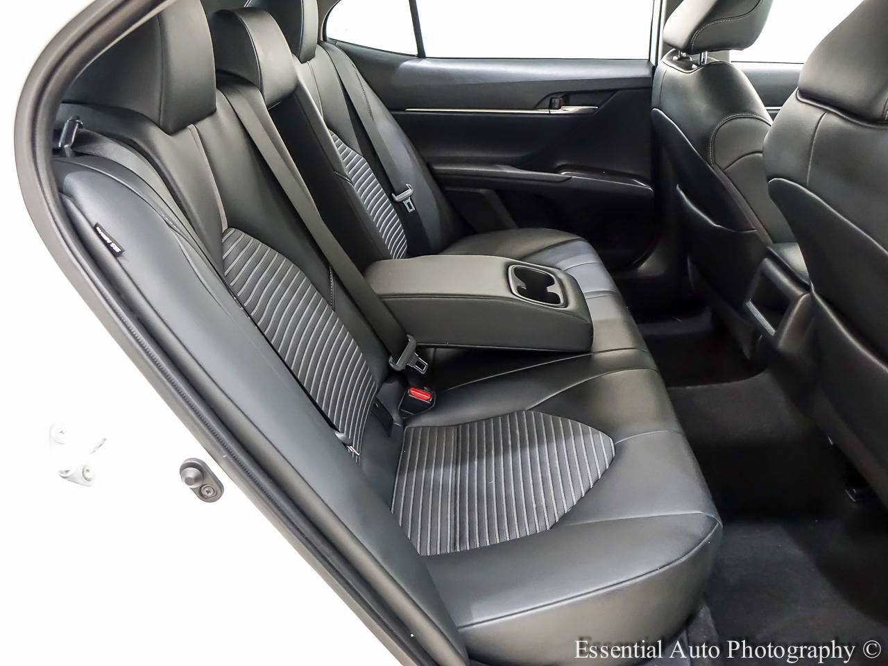Used 2021 Toyota Camry SE FWD image 28