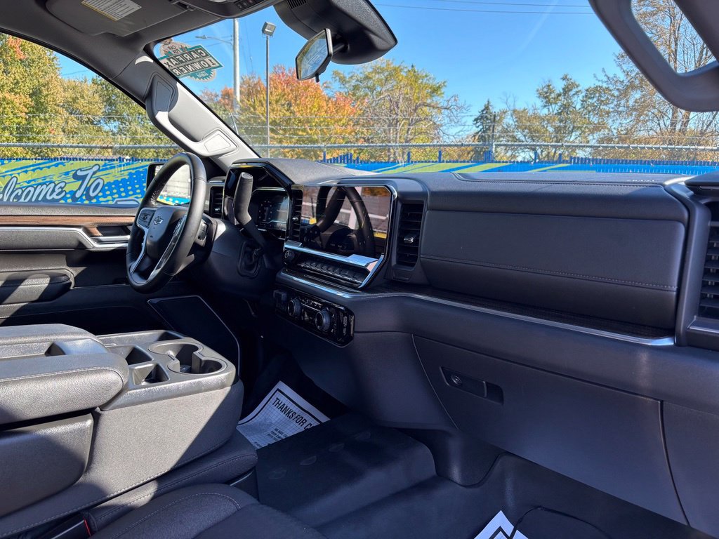 Used 2025 Chevrolet Silverado 1500 LT Trail Boss AWD/4WD image 21