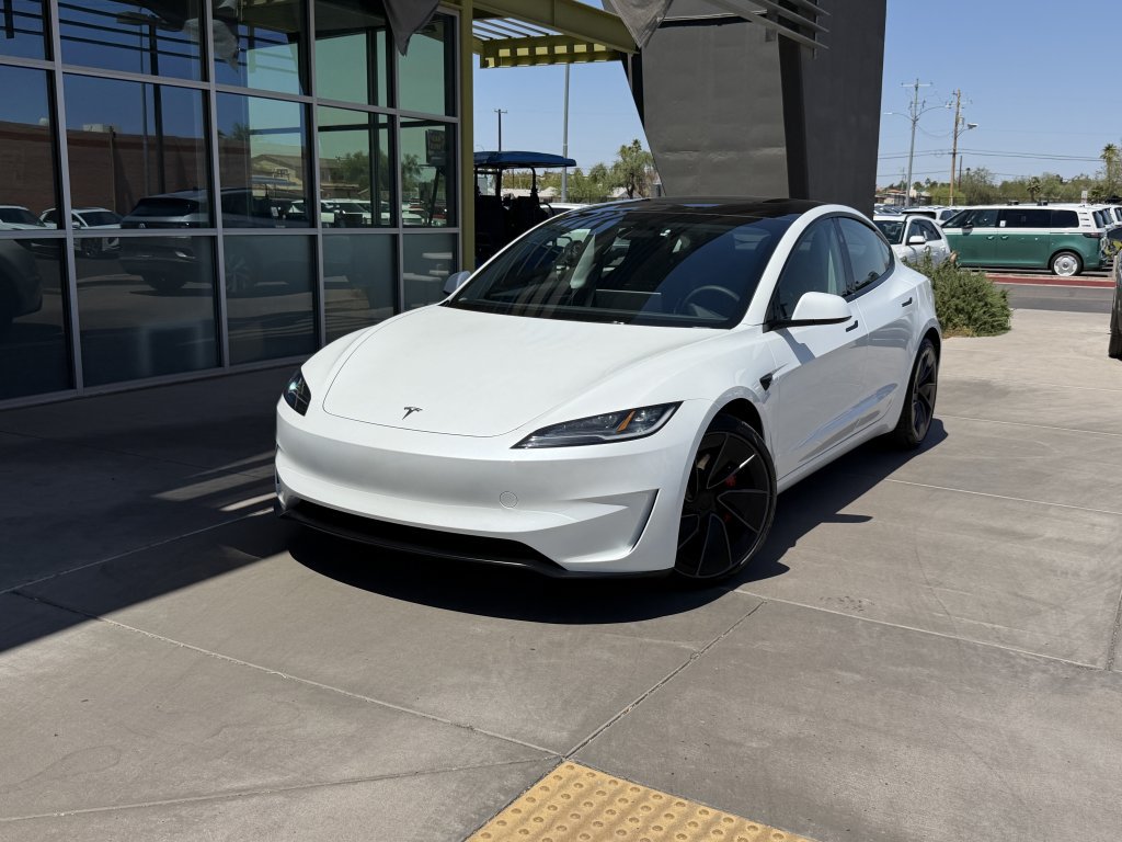 Used 2025 Tesla Model 3 Performance AWD/4WD image 2