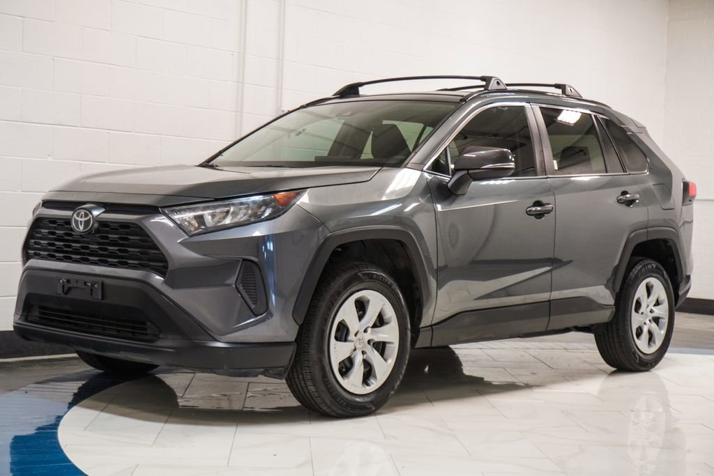 Used 2020 Toyota RAV4 LE image 4