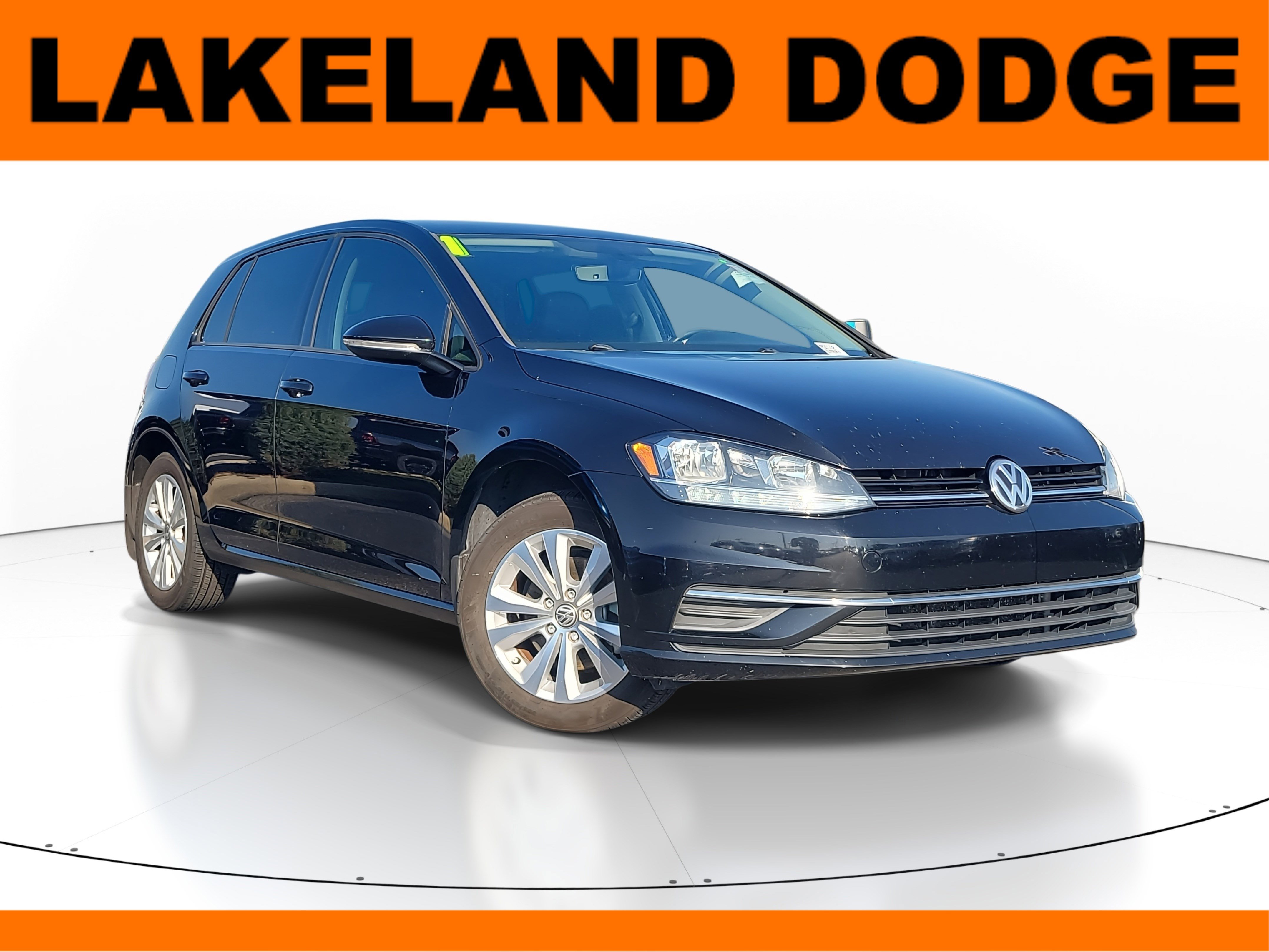 Used 2021 Volkswagen Golf 4-Door image 1