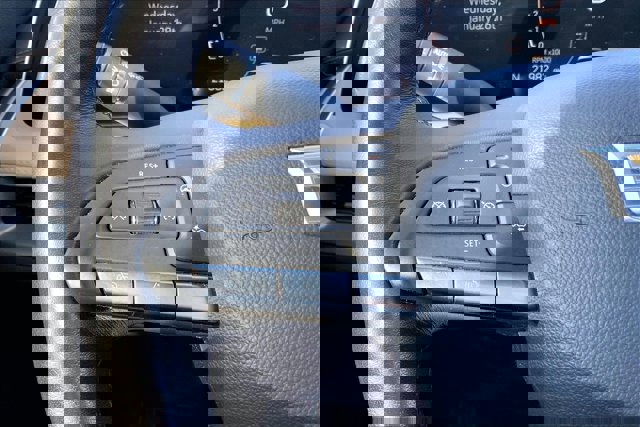 Used 2024 Cadillac XT4 Luxury image 18