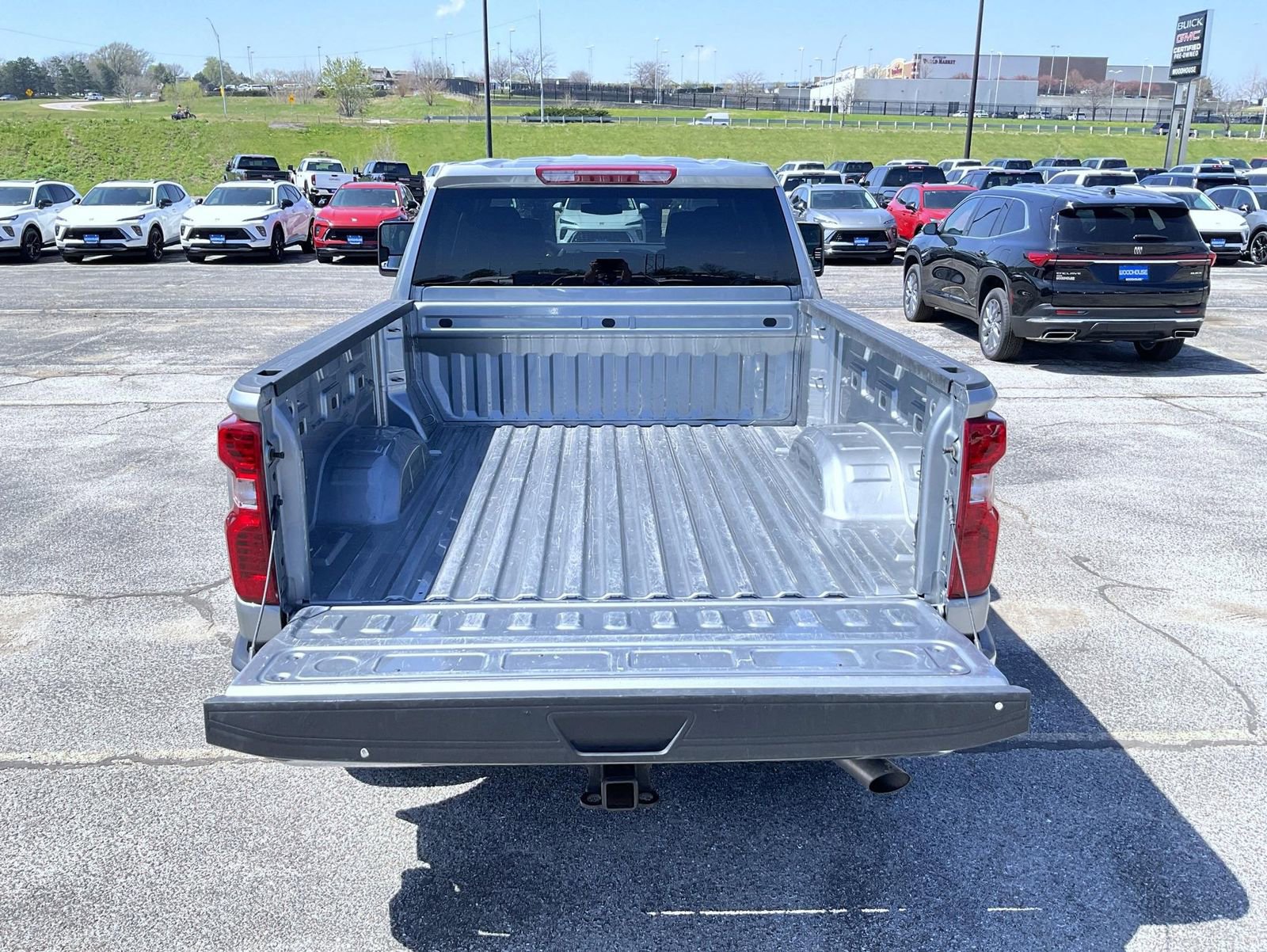 Used 2025 Chevrolet Silverado 2500 LT w/ Convenience Package image 22