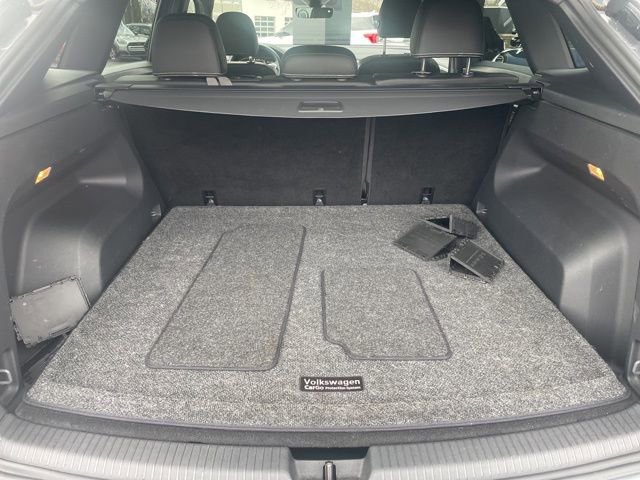 Used 2023 Volkswagen Atlas Cross Sport SEL R-Line image 15