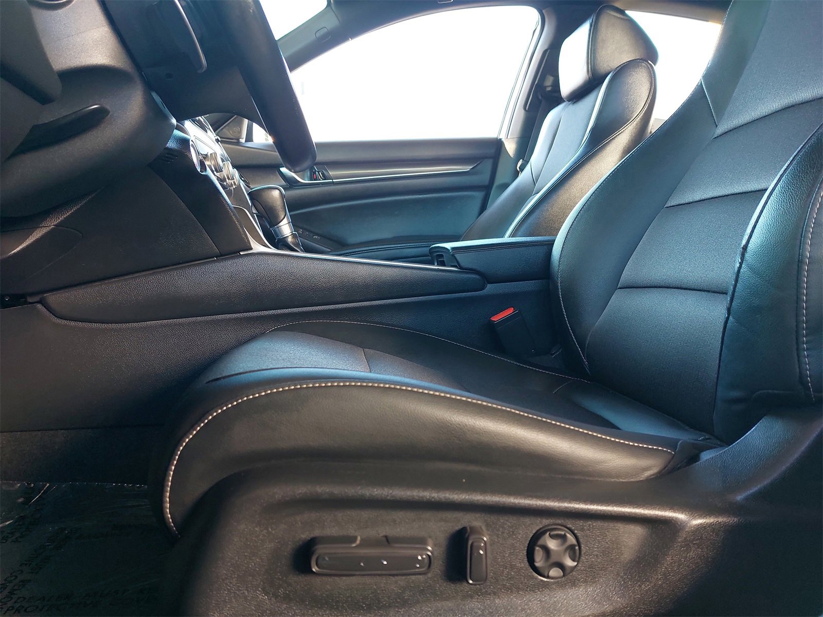 Used 2022 Honda Accord Sport image 28