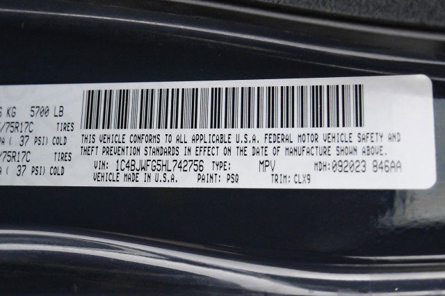 Used 2017 Jeep Wrangler Unlimited Rubicon image 52