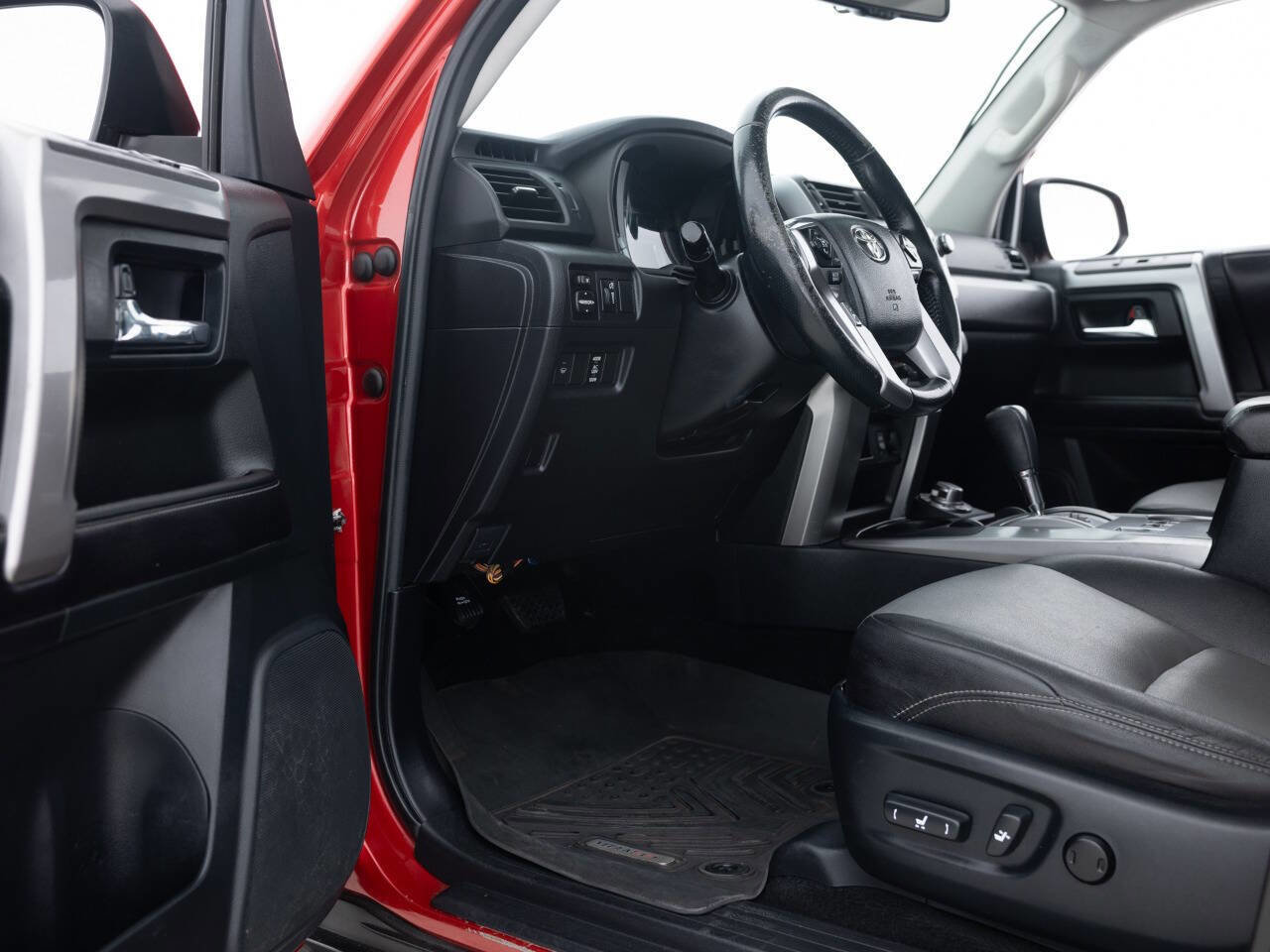 Used 2016 Toyota 4Runner SR5 Premium image 29