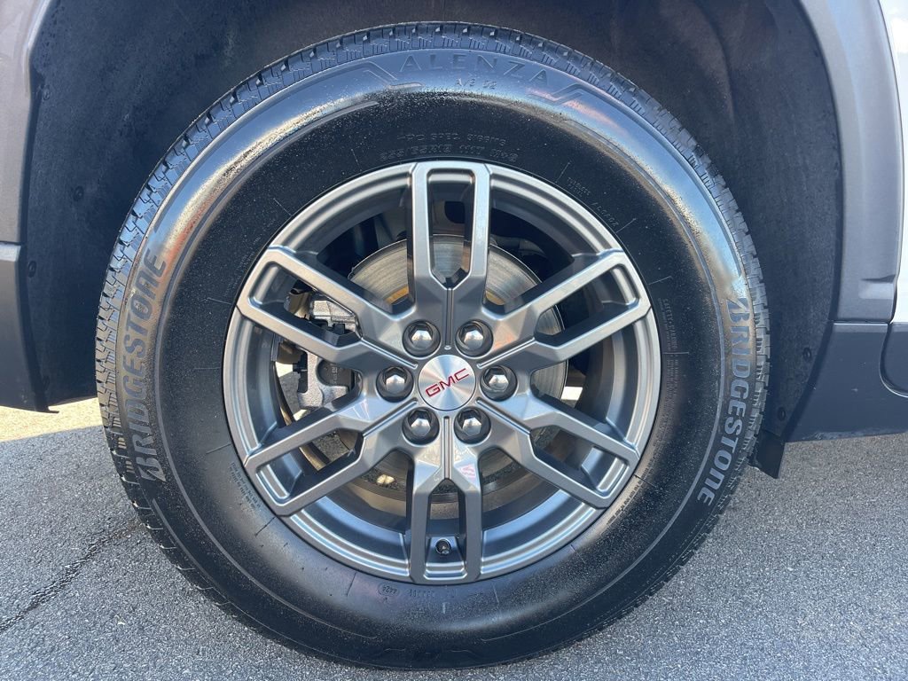 Used 2025 GMC Acadia Elevation FWD image 32