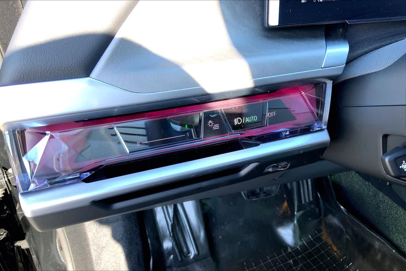 New 2026 BMW 740i xDrive AWD/4WD image 18