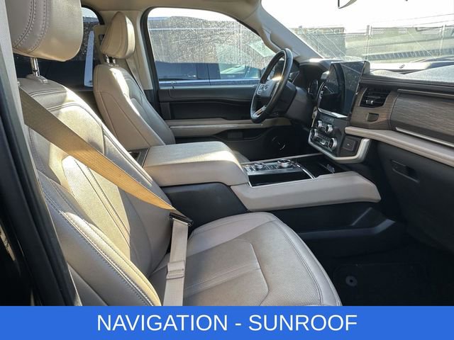 Used 2023 Ford Expedition Limited image 2