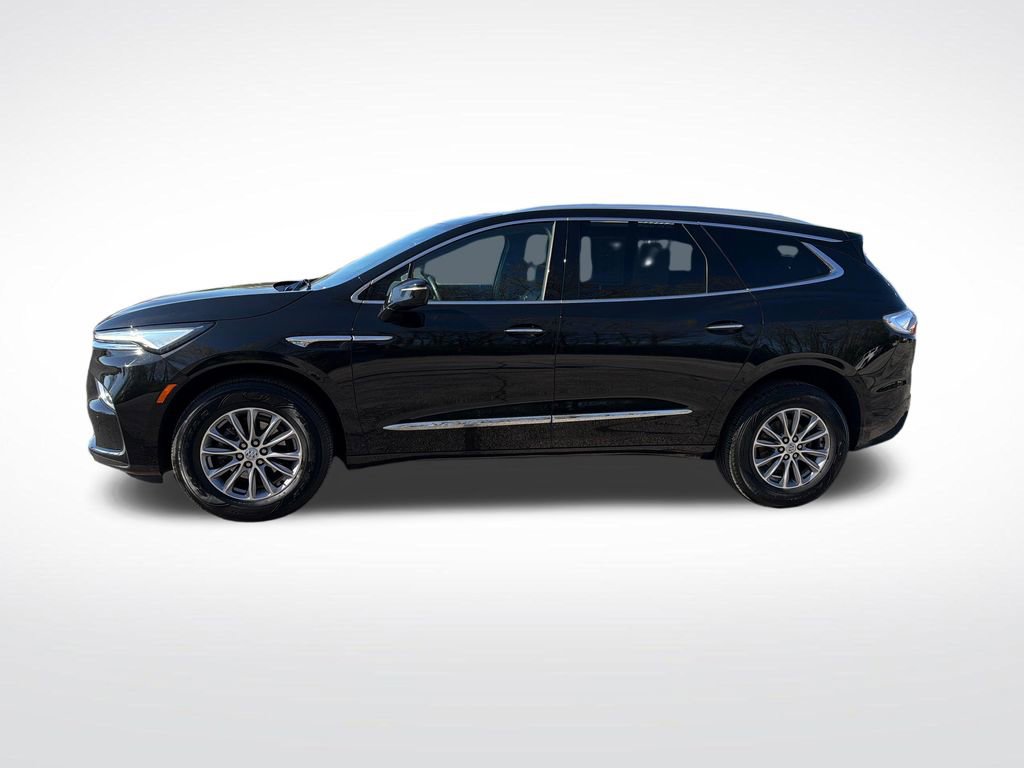 Used 2024 Buick Enclave Essence FWD image 2