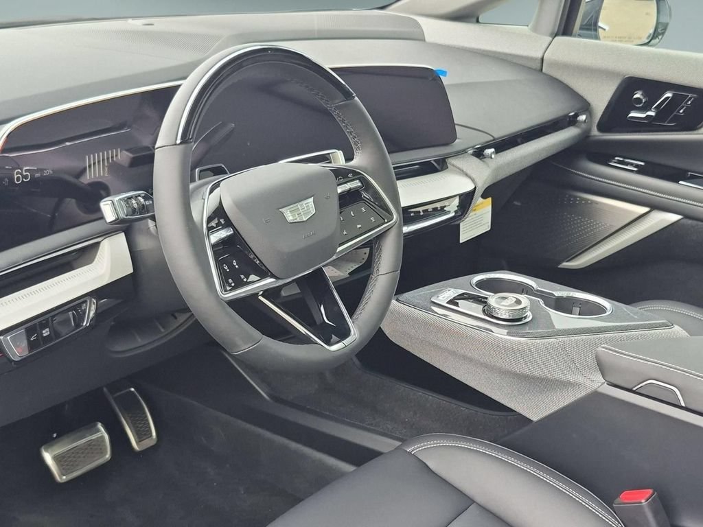 New 2027 Cadillac Optiq Luxury RWD image 9