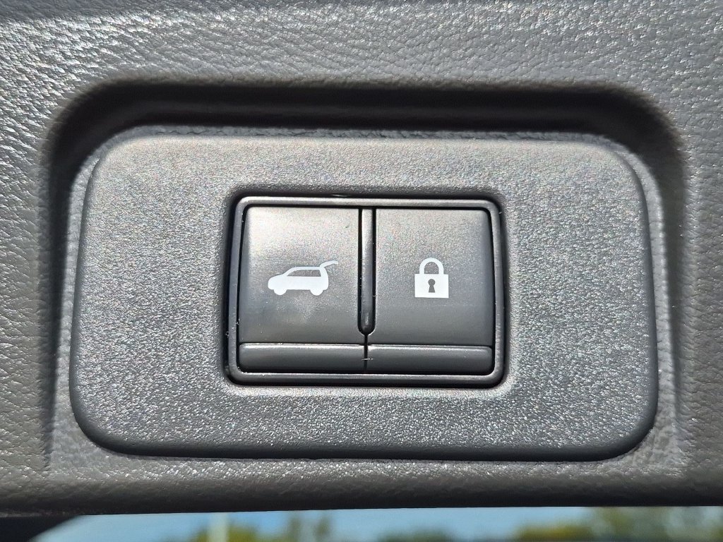Used 2023 Nissan Rogue SV w/ SV Premium Package AWD/4WD image 27