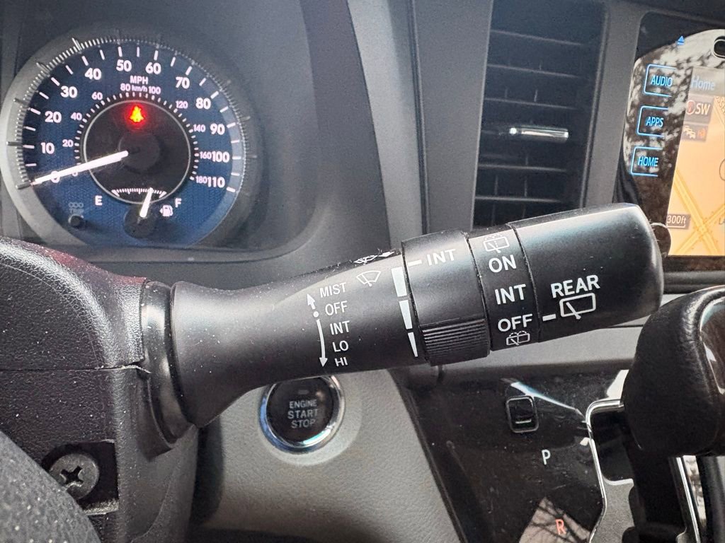 Used 2016 Toyota Sienna XLE image 34