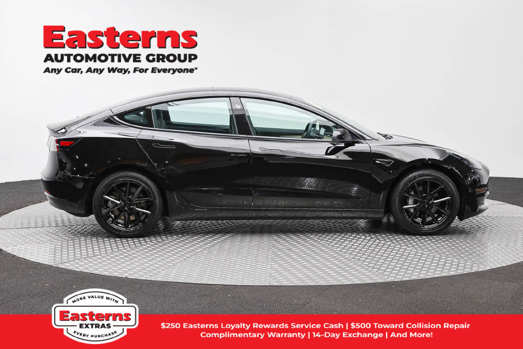 Used 2023 Tesla Model 3 Standard Range RWD image 5