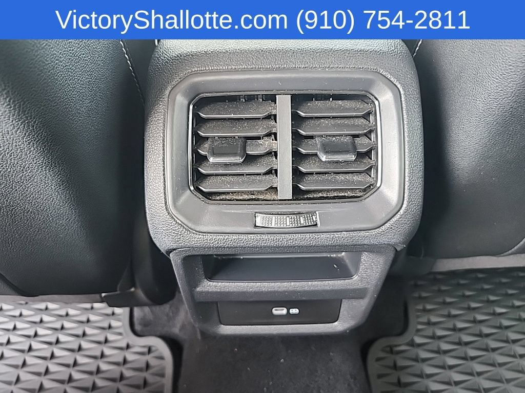 Used 2022 Volkswagen Taos SE FWD image 23