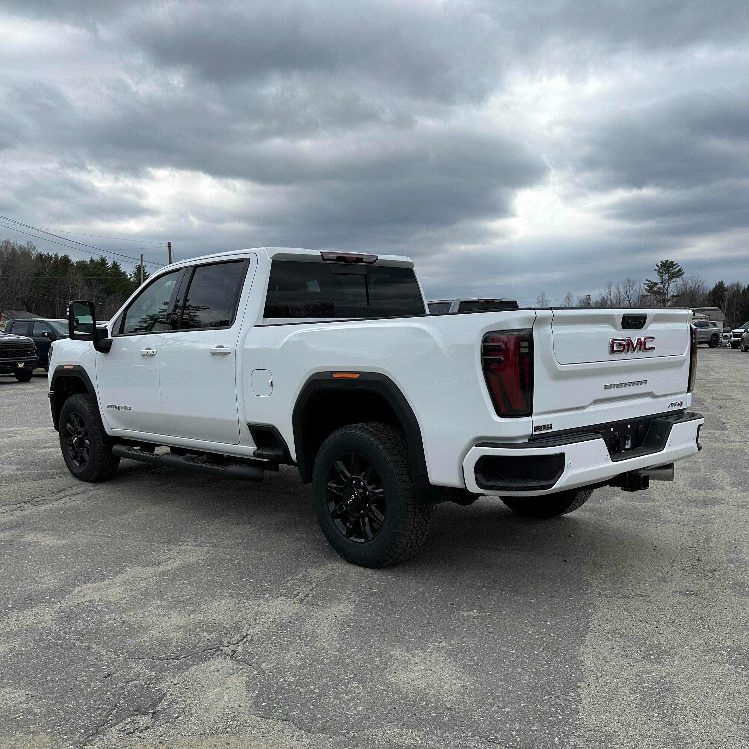 New 2026 GMC Sierra 2500 AT4 w/ Technology Package AWD/4WD image 5