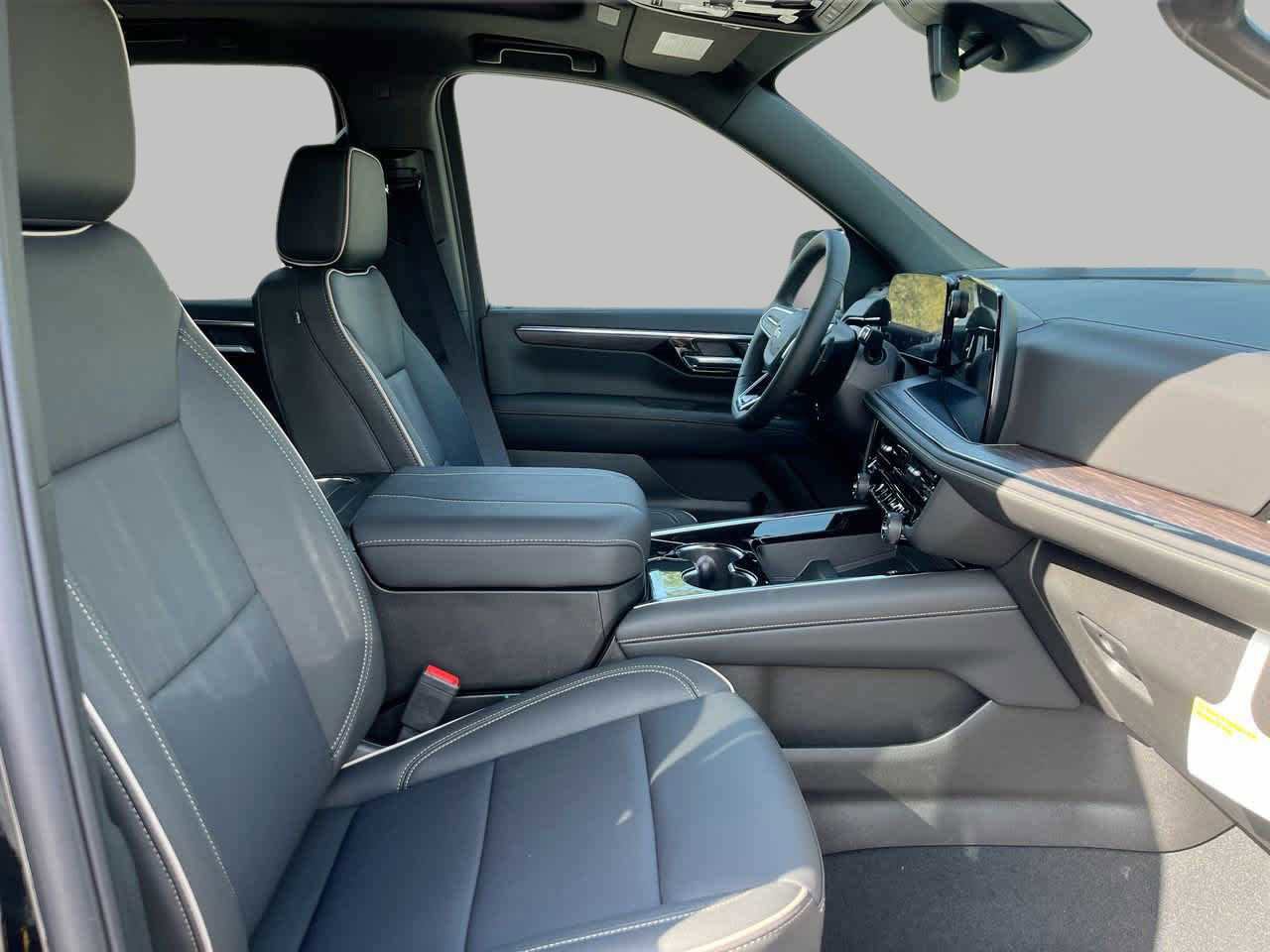 New 2026 Chevrolet Suburban Premier w/ Sun And Tow Package image 10