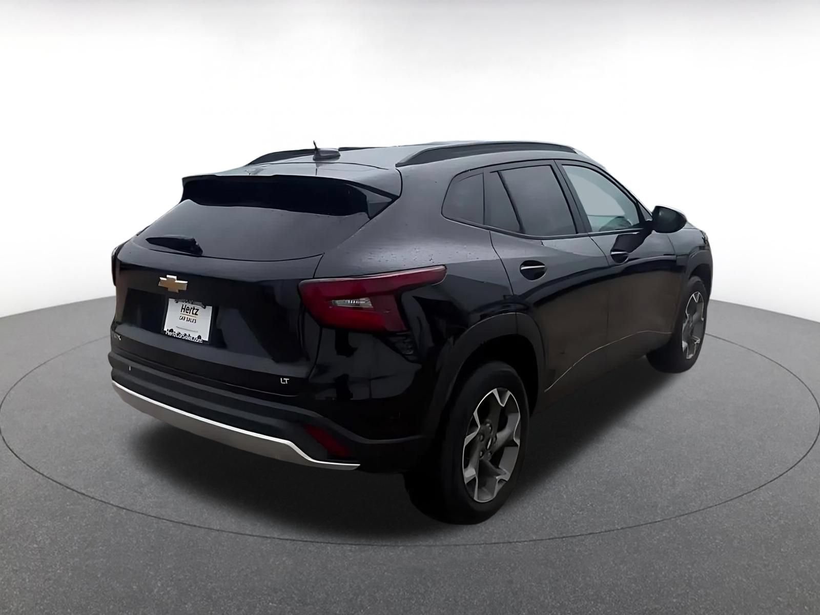 Used 2025 Chevrolet Trax LT FWD image 15