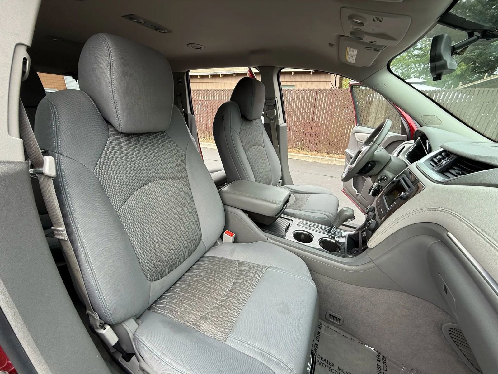 Used 2014 Chevrolet Traverse LT image 27