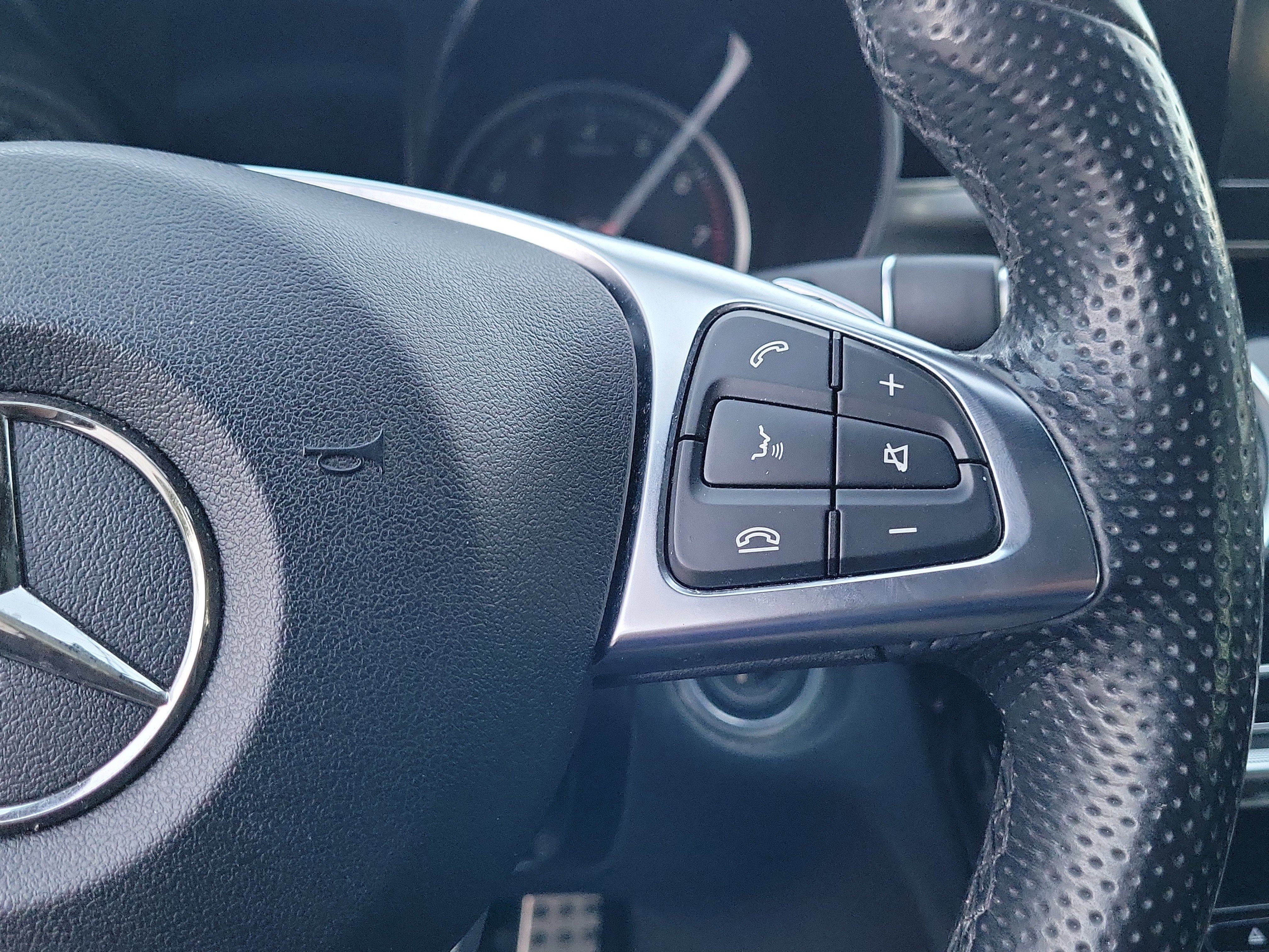 Used 2018 Mercedes-Benz C 300 Sedan image 26