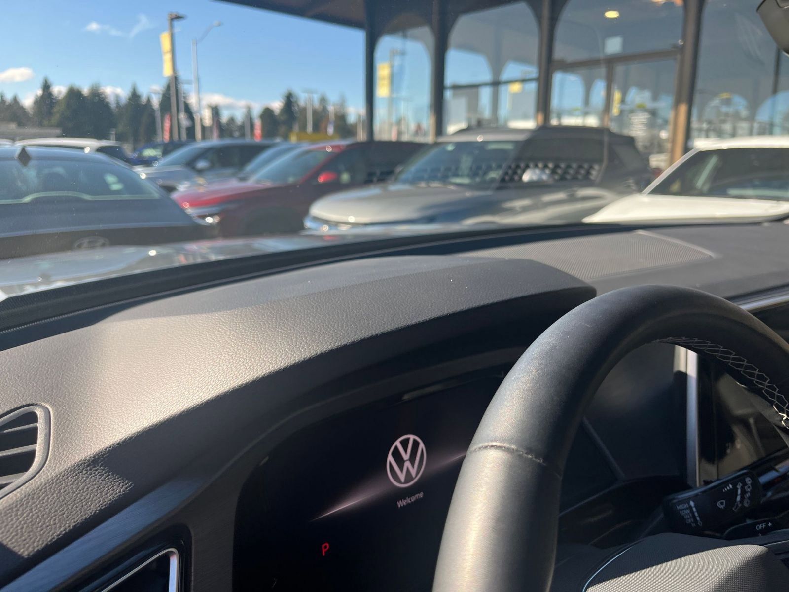 Used 2025 Volkswagen Atlas Cross Sport SE image 36