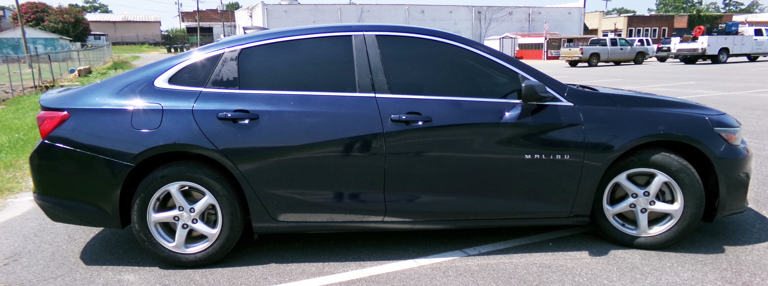 Used 2016 Chevrolet Malibu LS FWD image 4
