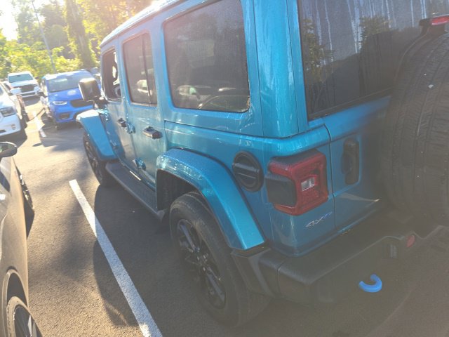 Used 2024 Jeep Wrangler Unlimited Sahara AWD/4WD image 11