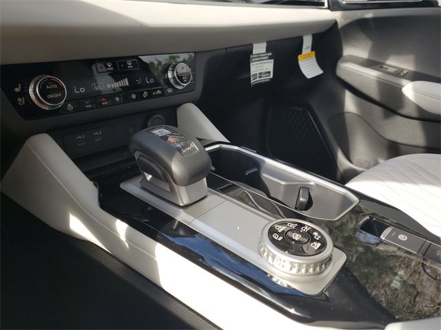 New 2025 Mitsubishi Outlander AWD image 28