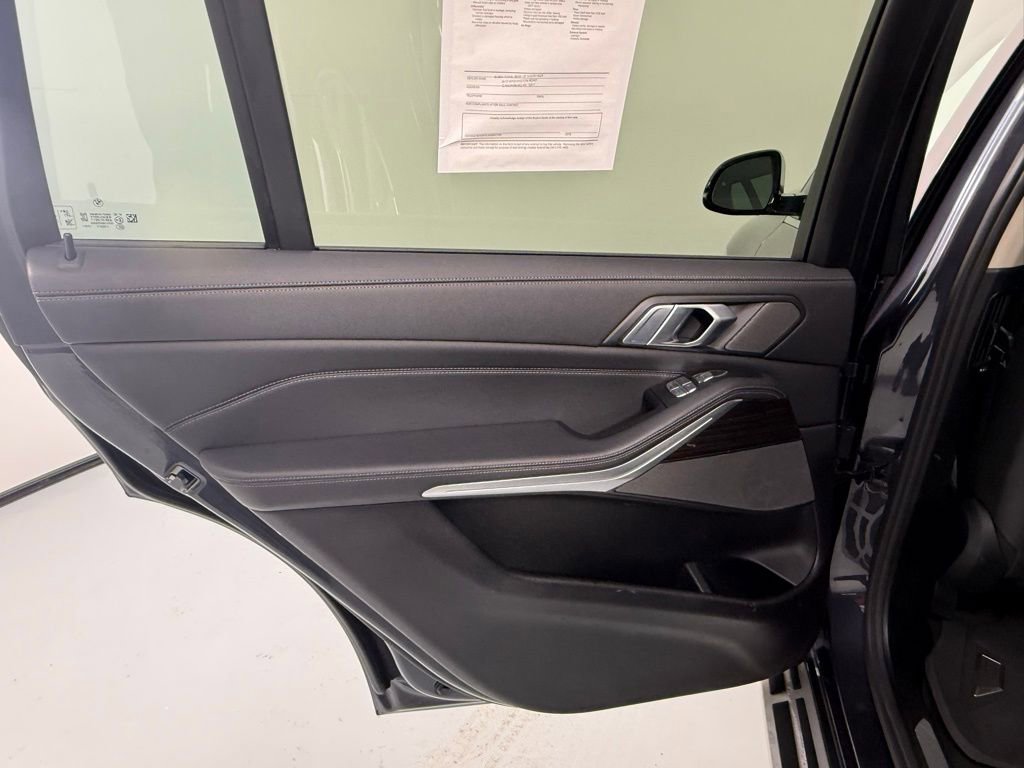 Used 2020 BMW X7 xDrive40i w/ Premium Package image 14